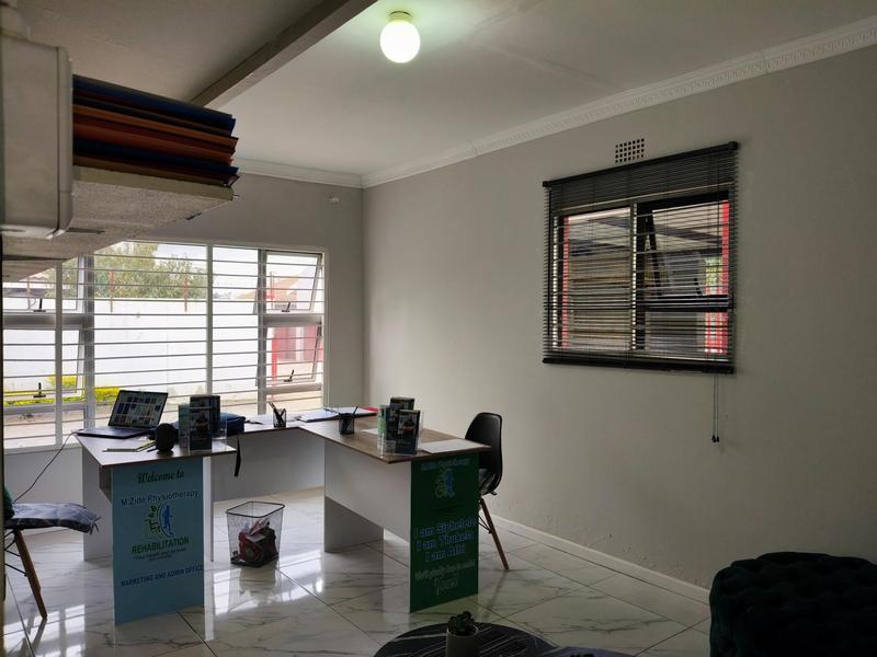 4 Bedroom Property for Sale in Mthata Eastern Cape